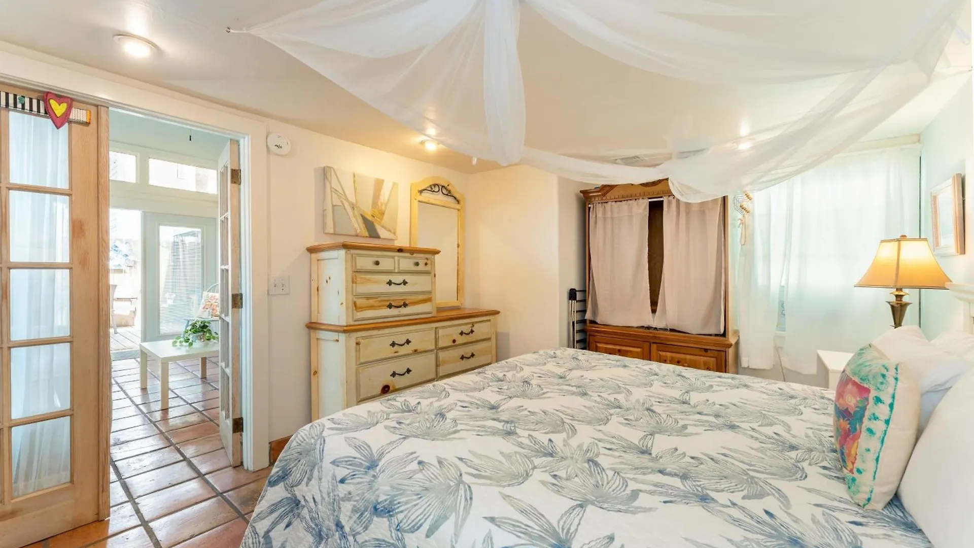 펜션 Casita De Catherine By Avantstay 1 Block To Duval St W Hot Tub 키웨스트 미국
